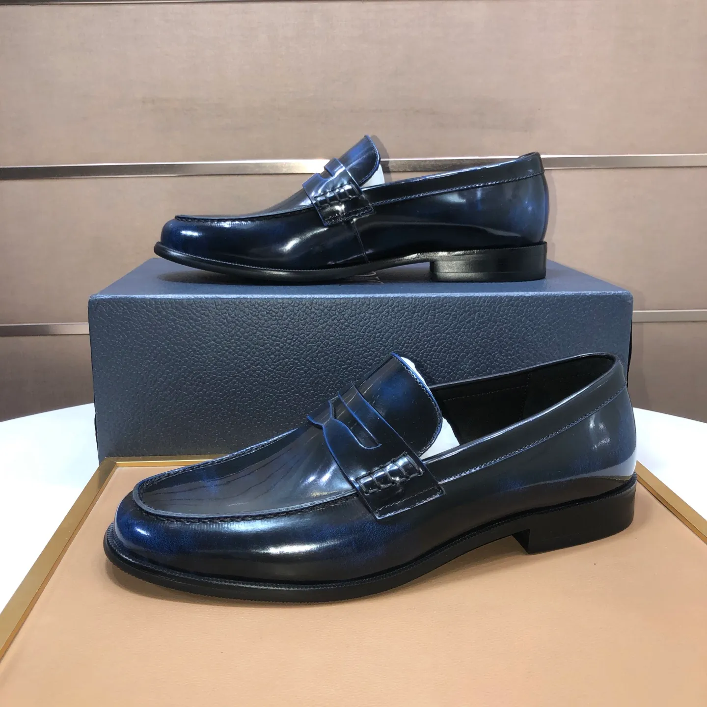 Men's shoes 💰580💰[Dior] (water-dyed cowhide lining) Dior original 1:1 high-quality factory, imported original materials, imported raw cowhide, water-dyed cowhide lining, original TPU outsole, code number: 39-44 (45 customized)